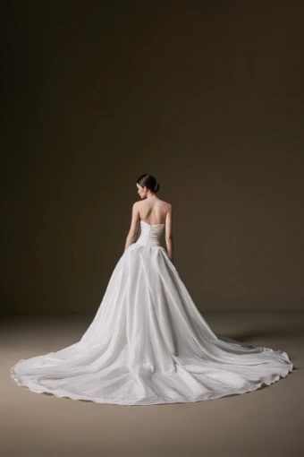 La Premiere Cherish #2 thumbnail